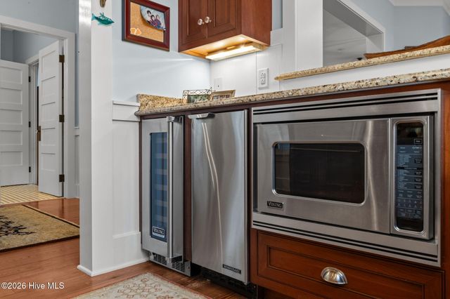 203 Vandemere Street, Oriental, NC 28571