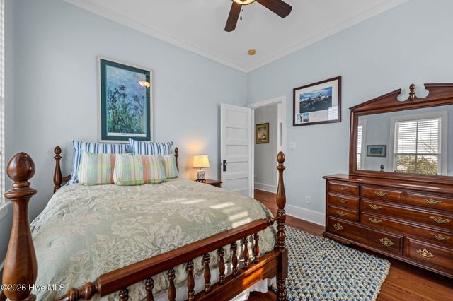 203 Vandemere Street, Oriental, NC 28571