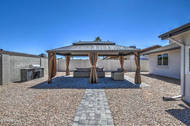 3934 W MEADOW Drive, Glendale, AZ 85308