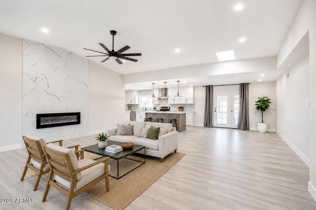 3934 W MEADOW Drive, Glendale, AZ 85308