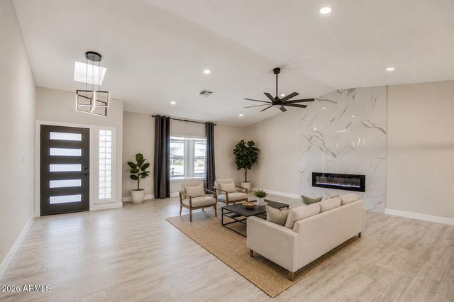3934 W MEADOW Drive, Glendale, AZ 85308