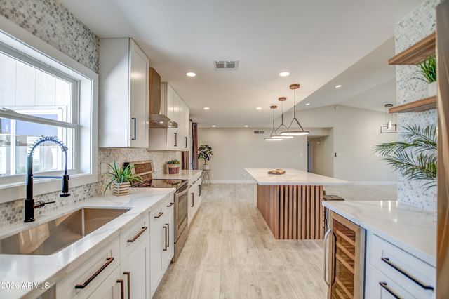 3934 W MEADOW Drive, Glendale, AZ 85308