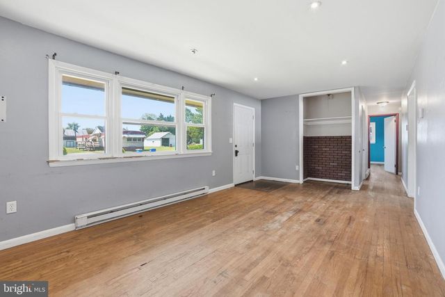 3 LOWBER ST, Frederica, DE 19946