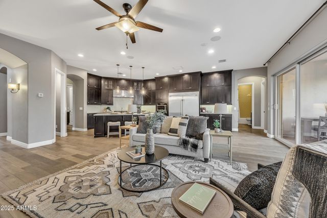 4254 E VALENCIA Drive, Phoenix, AZ 85042