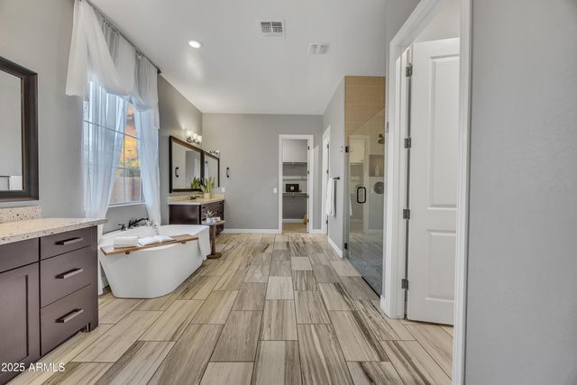 4254 E VALENCIA Drive, Phoenix, AZ 85042