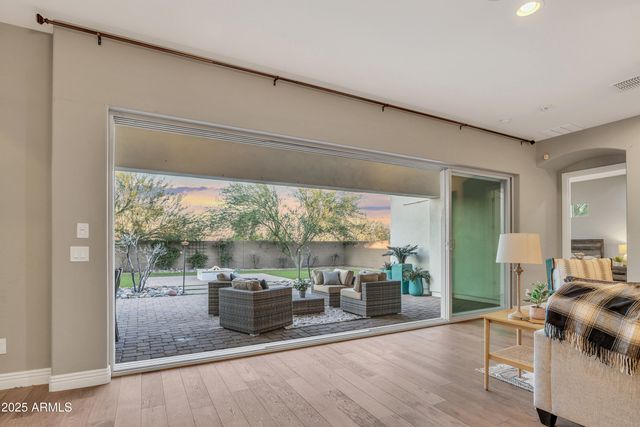 4254 E VALENCIA Drive, Phoenix, AZ 85042