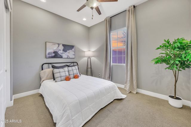 4254 E VALENCIA Drive, Phoenix, AZ 85042