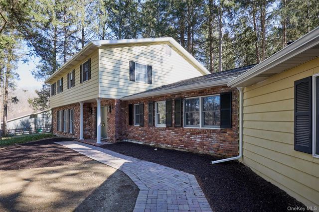 5 Genung Court, Hopewell Junction, NY 12533
