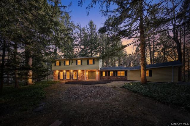 5 Genung Court, Hopewell Junction, NY 12533