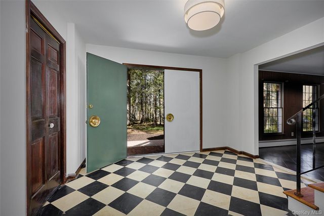 5 Genung Court, Hopewell Junction, NY 12533