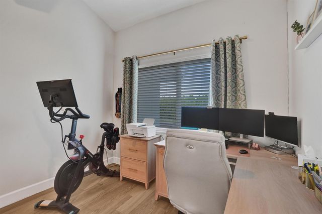1711 W Oak Knoll Circle, Davie, FL 33324