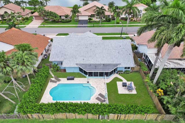 1711 W Oak Knoll Circle, Davie, FL 33324