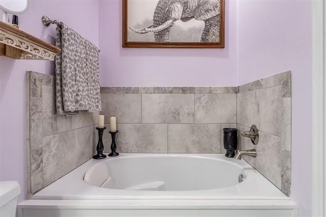 13908 Upper Village Drive, Piedmont, OK 73078