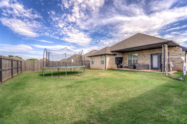 13908 Upper Village Drive, Piedmont, OK 73078