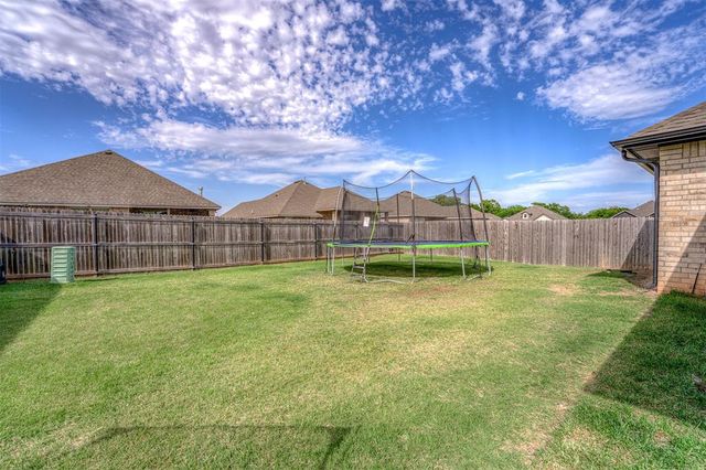 13908 Upper Village Drive, Piedmont, OK 73078