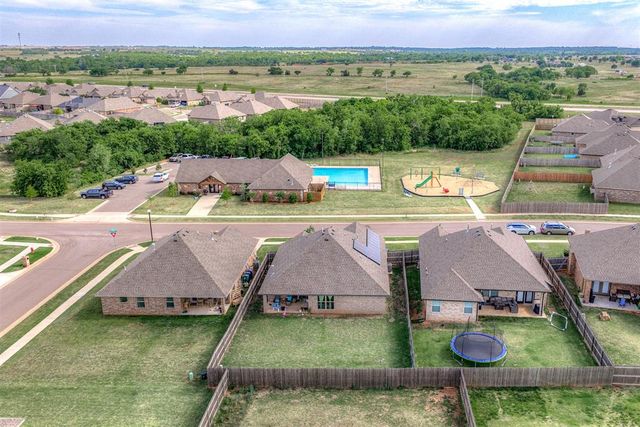 13908 Upper Village Drive, Piedmont, OK 73078