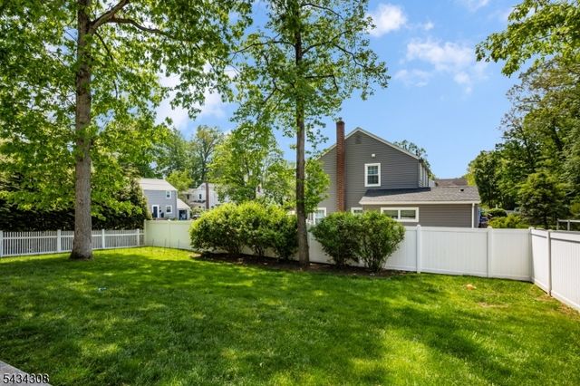 1 Sheridan Rd, Livingston Twp., NJ 07039