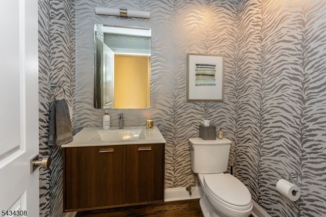 1 Sheridan Rd, Livingston Twp., NJ 07039