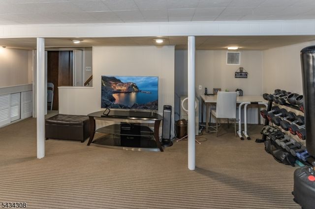 1 Sheridan Rd, Livingston Twp., NJ 07039