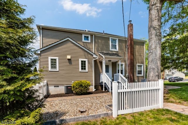 1 Sheridan Rd, Livingston Twp., NJ 07039