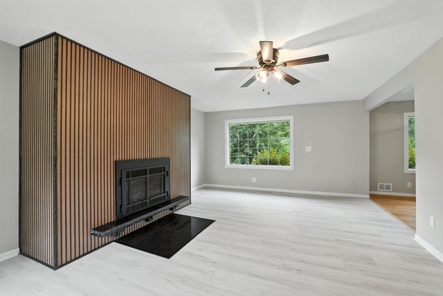 6465 Edgewood Avenue, Woodbury, MN 55125