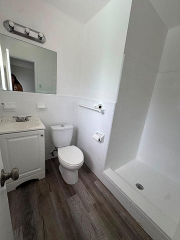 2396 NE 5th Avenue 2398, Boca Raton, FL 33431