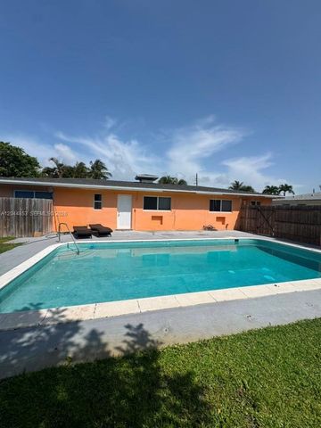 2396 NE 5th Avenue 2398, Boca Raton, FL 33431