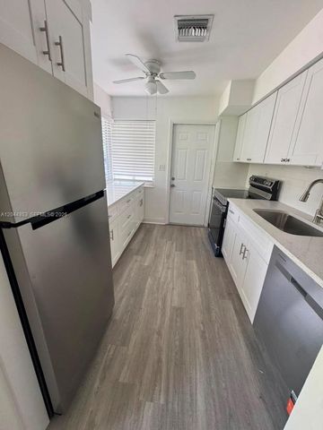 2396 NE 5th Avenue 2398, Boca Raton, FL 33431
