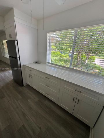 2396 NE 5th Avenue 2398, Boca Raton, FL 33431