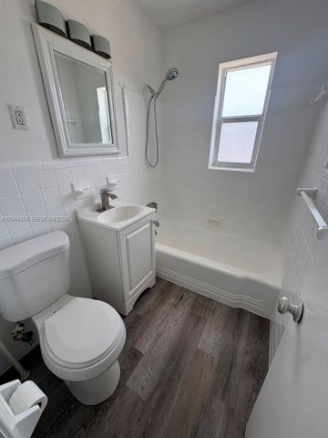 2396 NE 5th Avenue 2398, Boca Raton, FL 33431