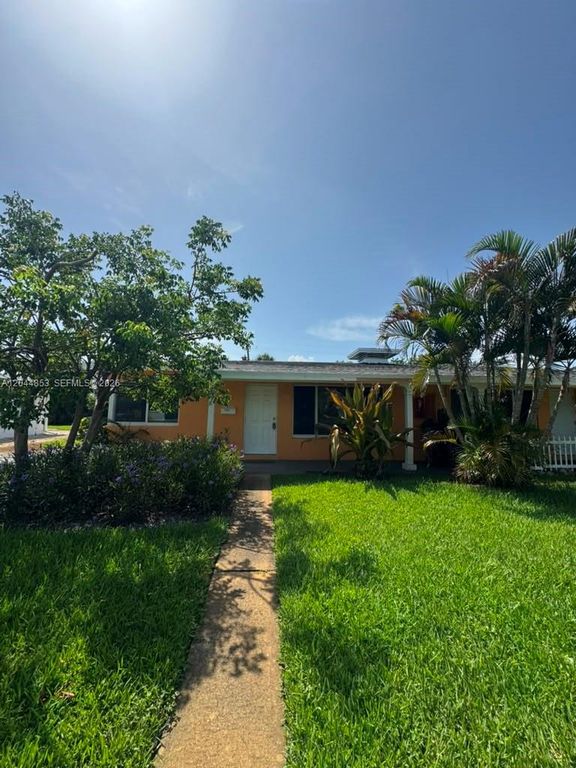 2396 NE 5th Avenue 2398, Boca Raton, FL 33431
