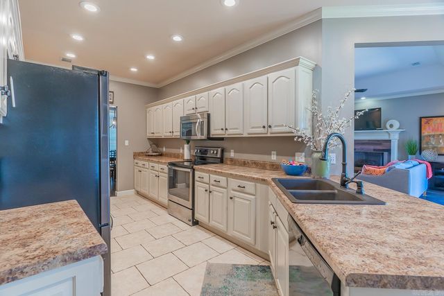 1209 Layman Drive, Jonesboro, AR 72404