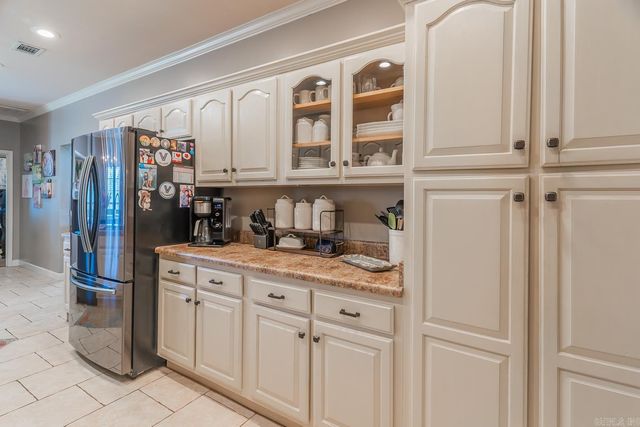 1209 Layman Drive, Jonesboro, AR 72404