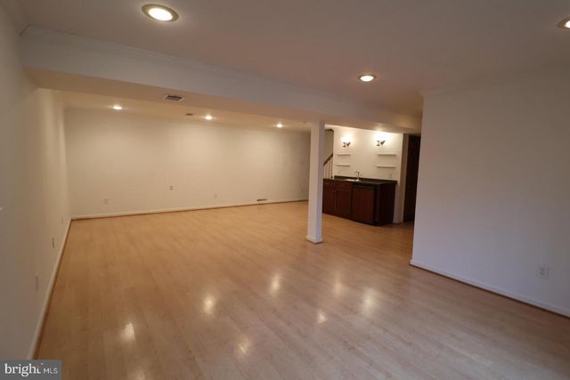 11312 MYRTLE LN, Reston, VA 20191