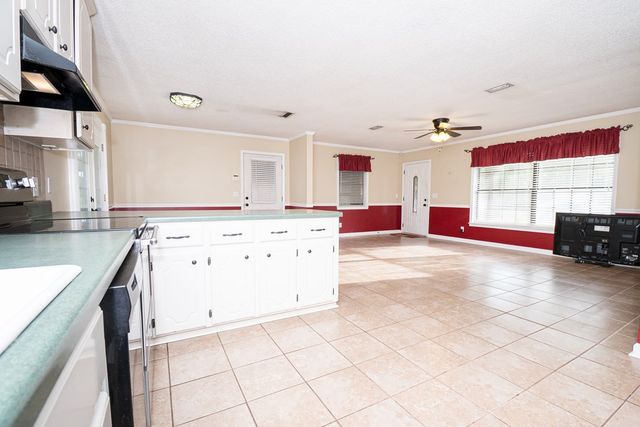 10145 Cottonwood Road, Cottonwood, AL 36320