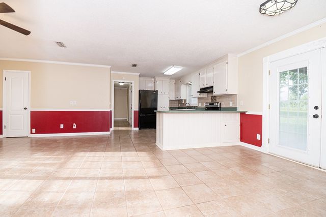 10145 Cottonwood Road, Cottonwood, AL 36320