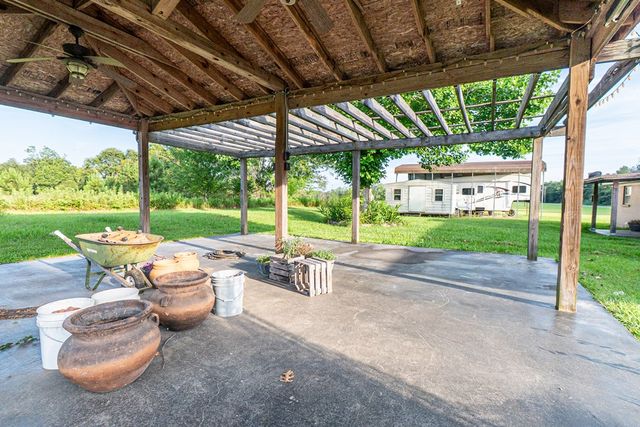 10145 Cottonwood Road, Cottonwood, AL 36320