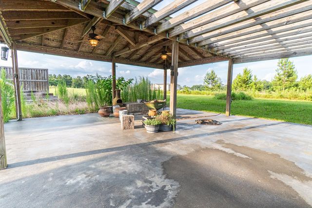 10145 Cottonwood Road, Cottonwood, AL 36320