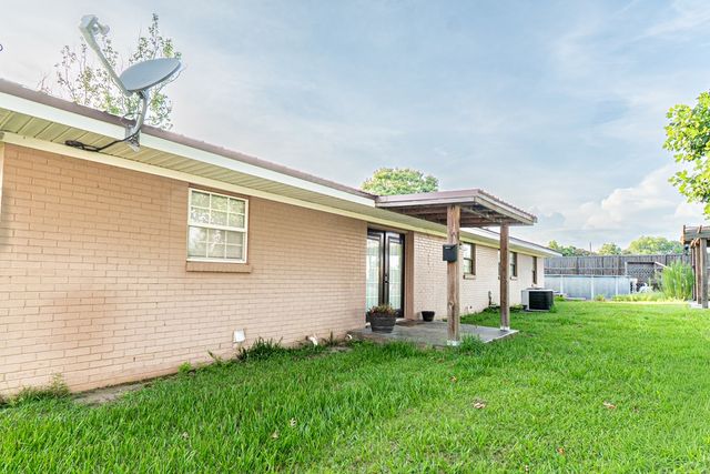 10145 Cottonwood Road, Cottonwood, AL 36320