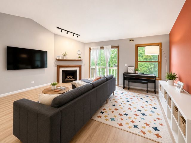 1891 Fox Run Drive C, Elk Grove Village, IL 60007