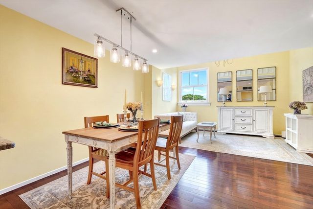 51 Pettee St 49, Newton, MA 02464