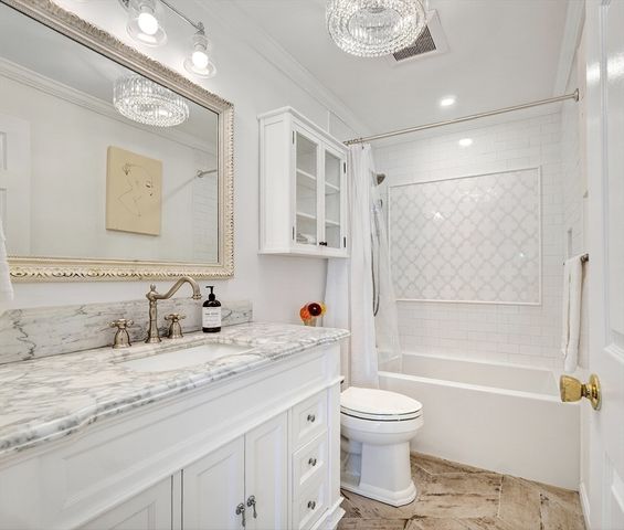 51 Pettee St 49, Newton, MA 02464