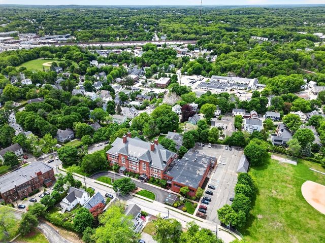 51 Pettee St 49, Newton, MA 02464