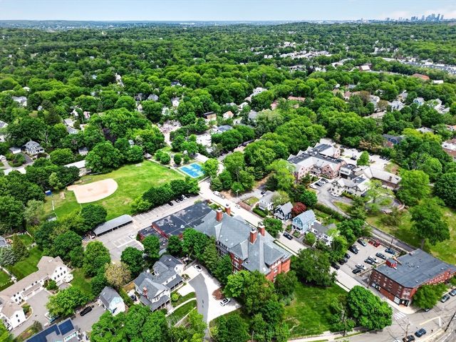 51 Pettee St 49, Newton, MA 02464