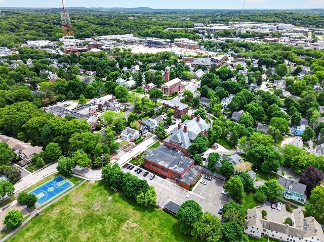 51 Pettee St 49, Newton, MA 02464