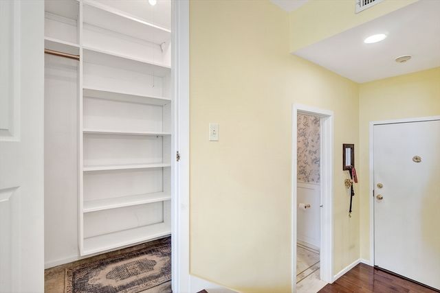 51 Pettee St 49, Newton, MA 02464