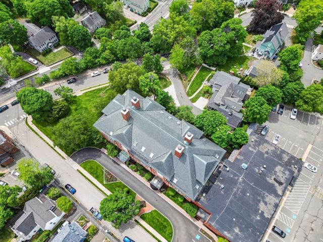 51 Pettee St 49, Newton, MA 02464