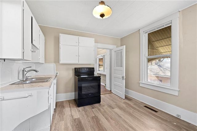 635 N Cedar Street, Nevada, MO 64772