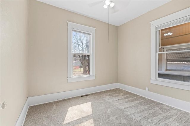 635 N Cedar Street, Nevada, MO 64772