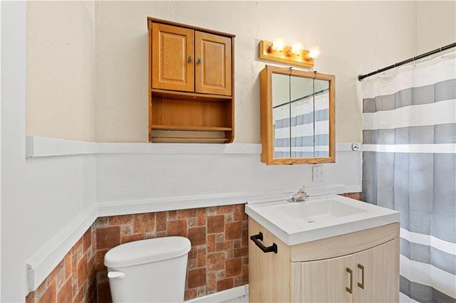 635 N Cedar Street, Nevada, MO 64772